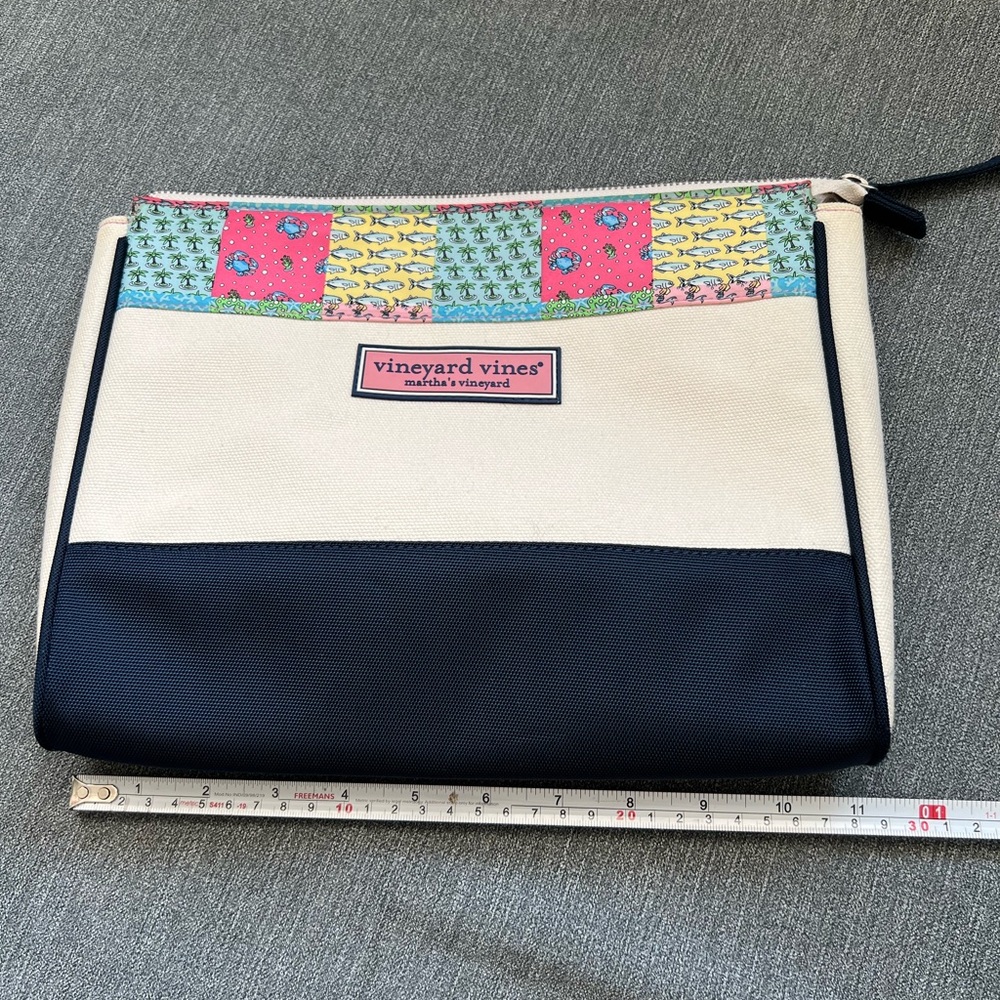 Vineyard Vines Pouch